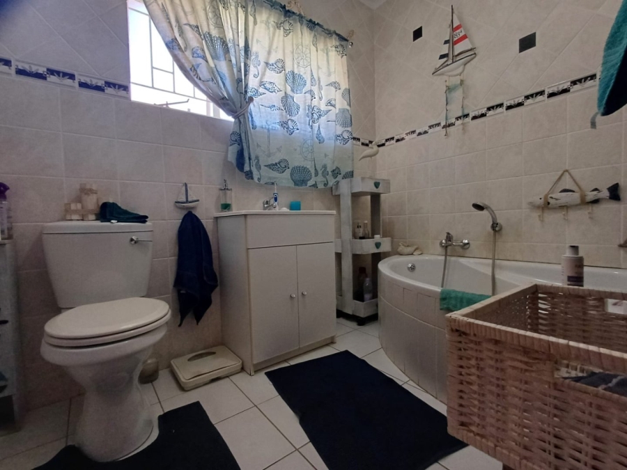 3 Bedroom Property for Sale in Meiringspark Ext 4 North West